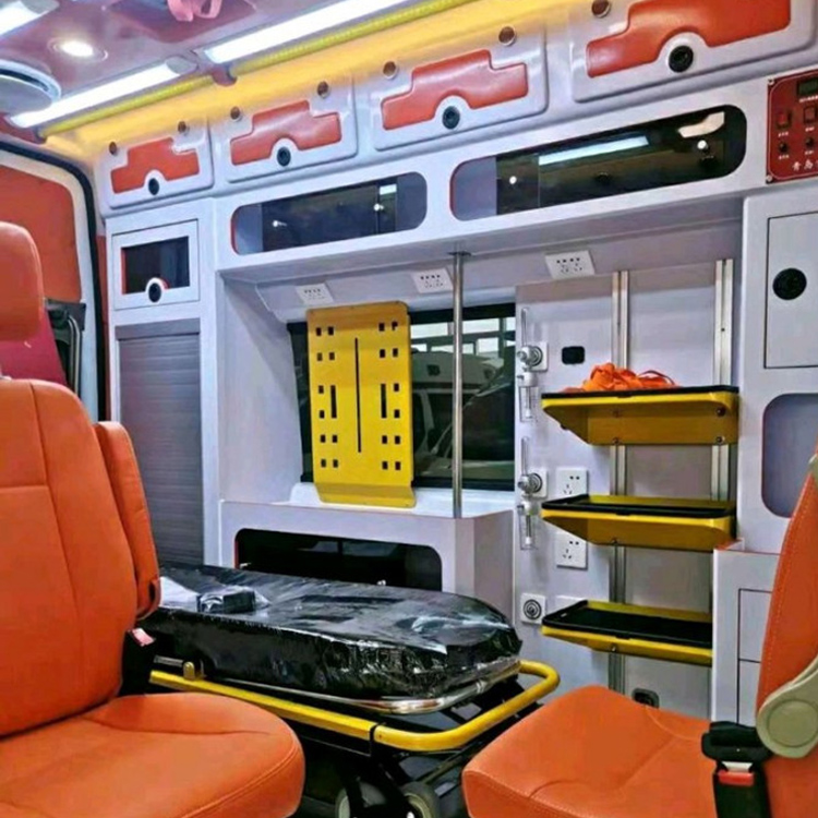 东河长途救护车护送病人租赁价格